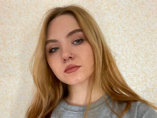 beautiful girl webcam SierraWerner